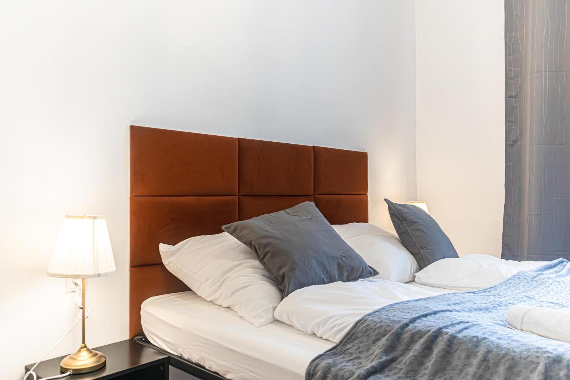 Pleasant 2br Apt- Near Train Station Hetzendorf Appartement *
